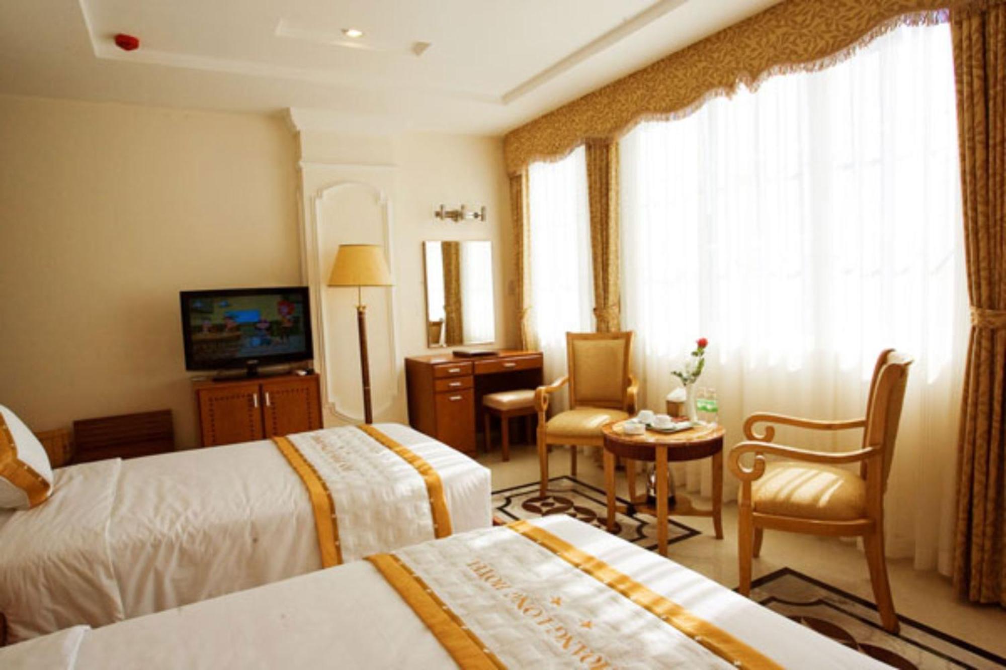 Tan Hoang Long Hotel Хошимін Екстер'єр фото